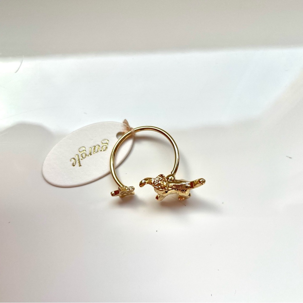 Cat-Chasing Stars Ring - Size 5.5 - Picture 3 of 4